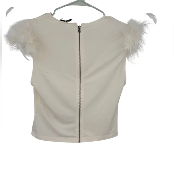Alice + Olivia Cream Feather Sleeve Crop Top - Picture 7 of 8